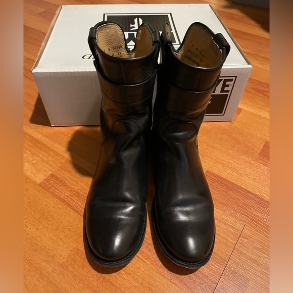 Frye Paige short riding boots, excellent condition,size 7 - Picture 2 of 11